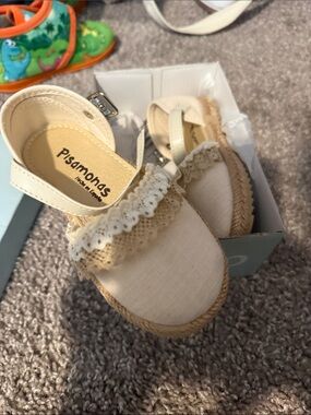 Pisamonas Cream Girls Lace-Trim Espadrille Sandals
